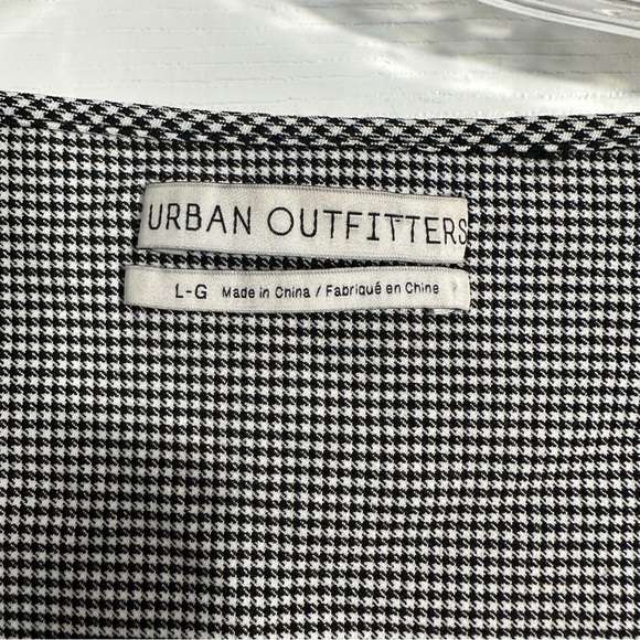 Urban Outfitters Puff-Sleeve Emily Button Up Dress, size L, stretch, mini - Picture 2 of 12